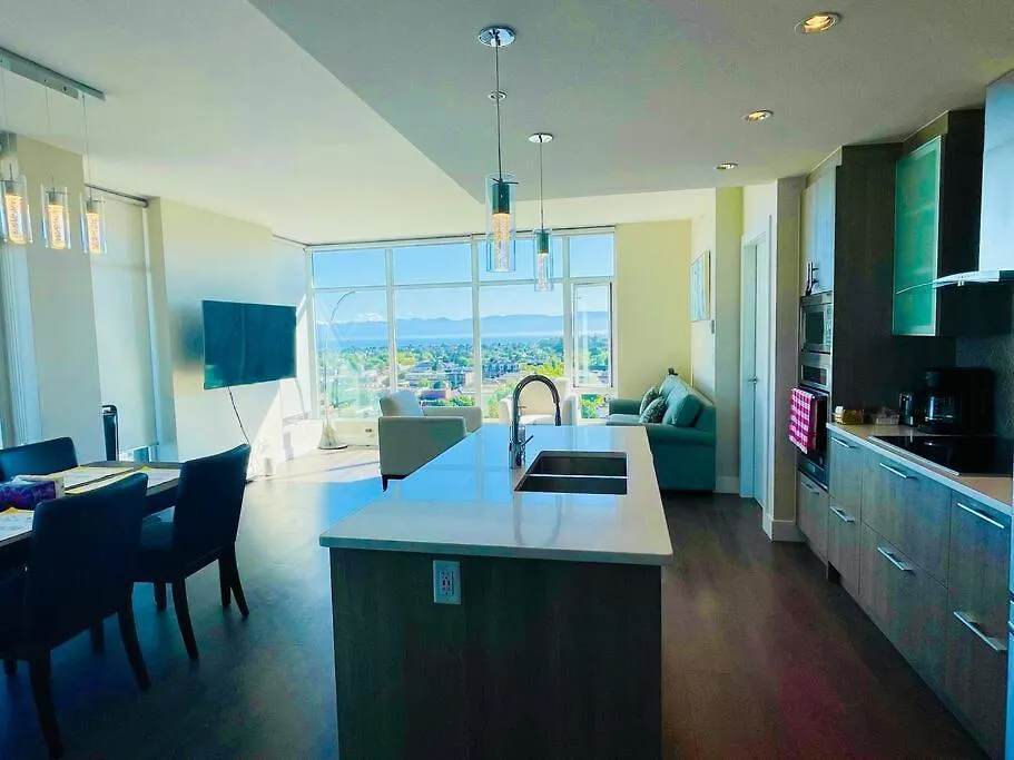 Luxury Downtown 2Bedroom Condo With Ocean Views Victoria Apartment