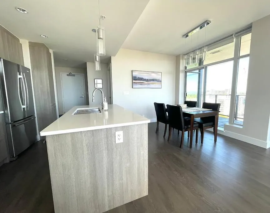 Apartment Luxury Downtown 2Bedroom Condo With Ocean Views Victoria